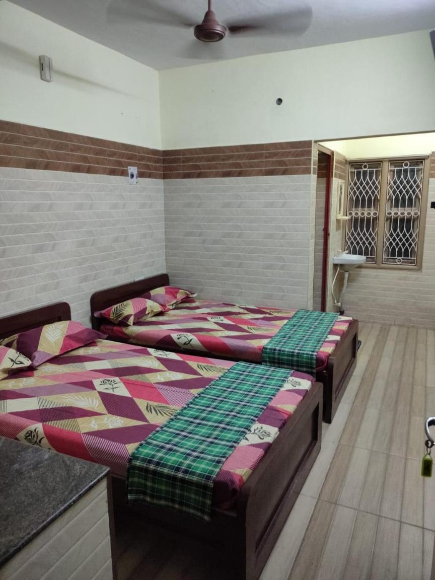 Хостел Sri Vari Residency Веллуру Экстерьер фото
