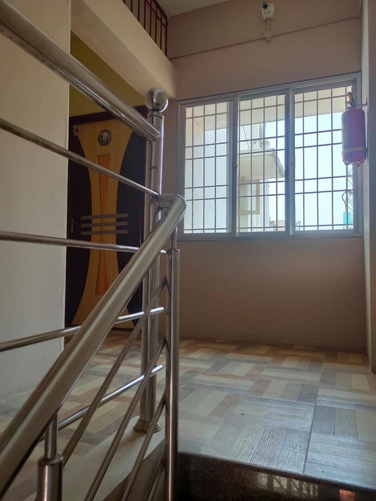 Хостел Sri Vari Residency Веллуру Экстерьер фото